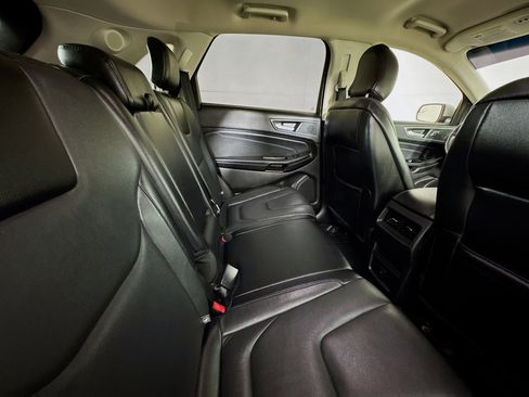Used 2018 Ford Edge Titanium image 26