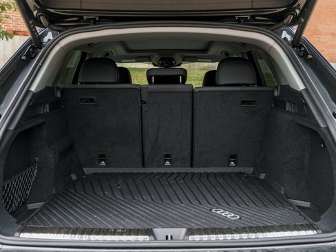 Certified 2025 Audi Q5 Premium AWD/4WD image 28