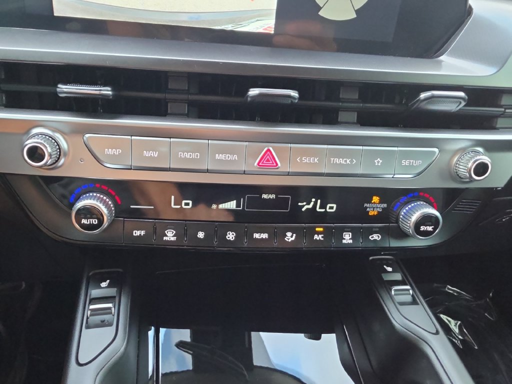 Used 2024 Kia Telluride S w/ S Sunroof Package FWD image 19