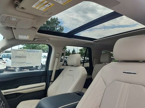 Used 2024 Ford Expedition Max Platinum image 27