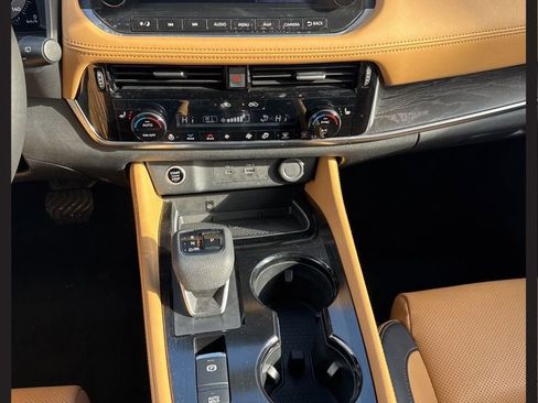 Certified 2023 Nissan Rogue Platinum w/ Platinum Premium Package image 29