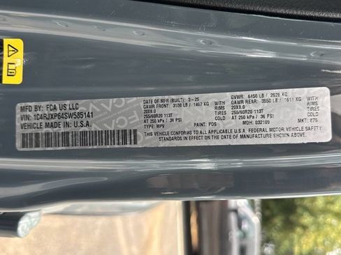 Certified 2025 Jeep Wrangler Unlimited Sahara w/ Safety Group AWD/4WD image 30