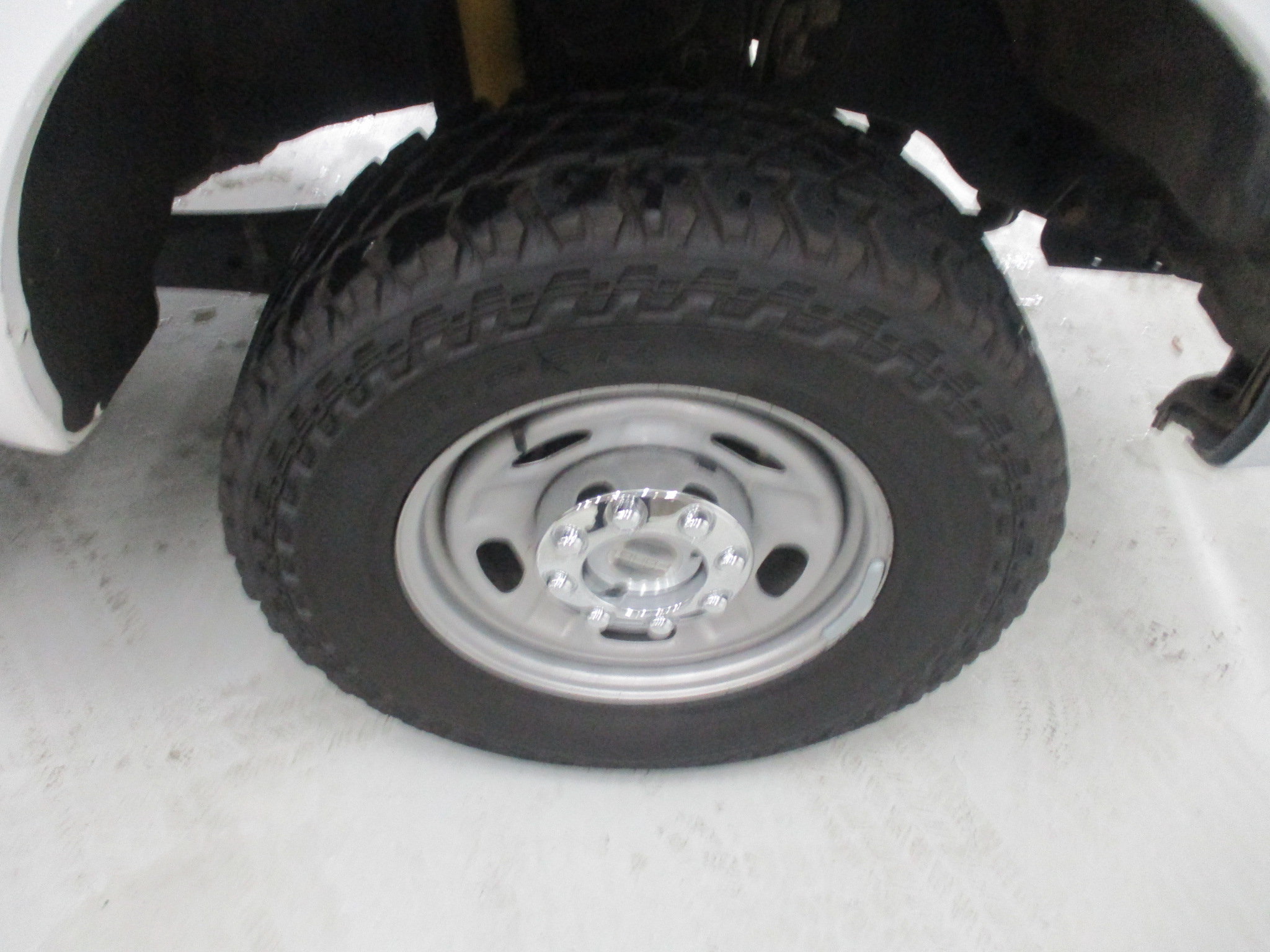 Used 2016 Ford F250 XL w/ Power Equipment Group AWD/4WD image 8