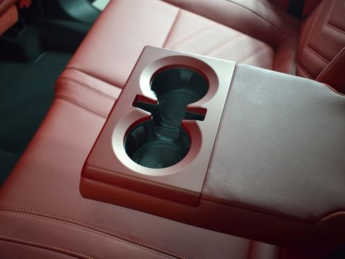 New 2025 Maserati Grecale Folgore image 24