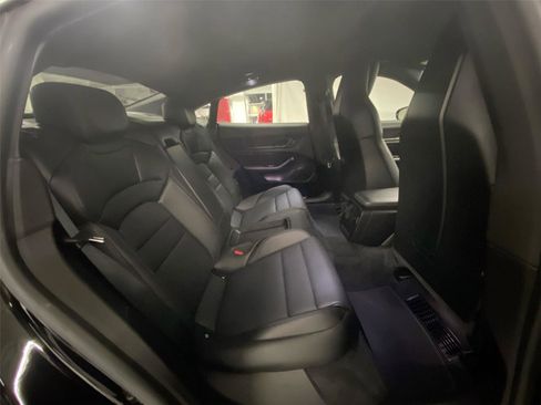 Used 2022 Porsche Taycan 4S image 20