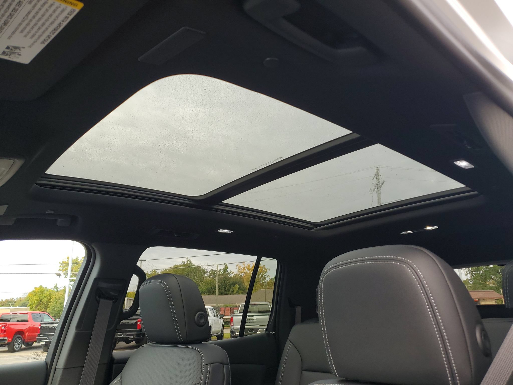 New 2027 Chevrolet Traverse LT w/ Driver Confidence Package AWD/4WD image 17