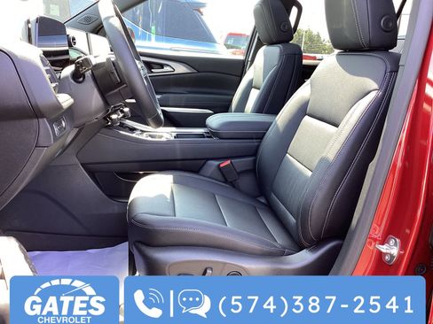 New 2025 Chevrolet Traverse LT w/ Enhanced Driving Package image 9