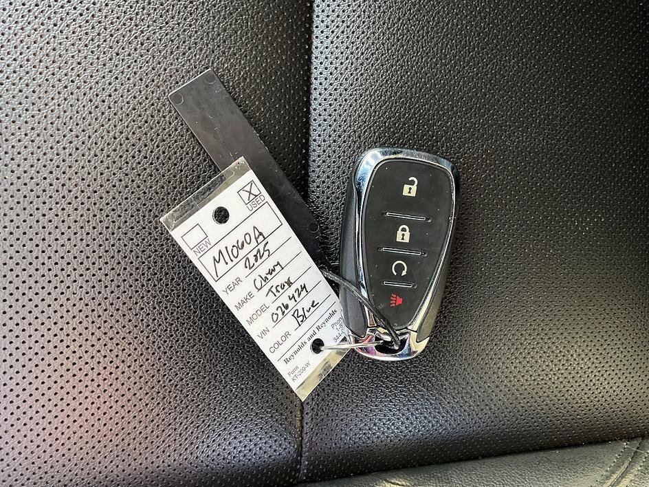 Used 2025 Chevrolet Trax ACTIV w/ Driver Confidence Package FWD image 32