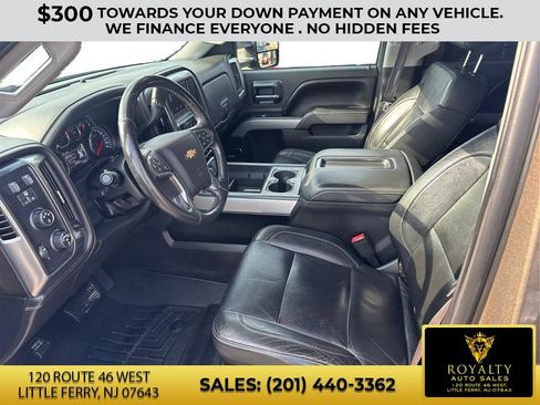 Used 2015 Chevrolet Silverado 2500 LTZ w/ LTZ Plus Package image 9