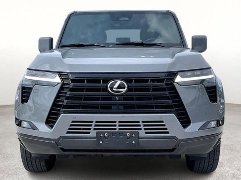 Used 2024 Lexus GX 550 w/ Accessory Package (Z1) AWD/4WD image 3