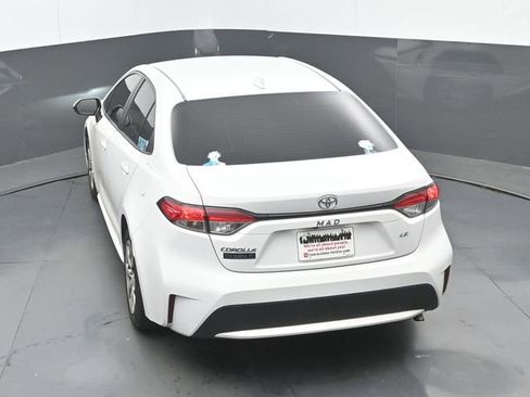 Used 2022 Toyota Corolla LE FWD image 15