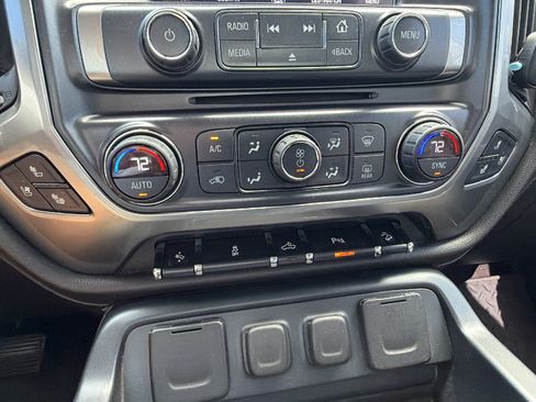 Used 2017 Chevrolet Silverado 1500 LTZ Z71 w/ LTZ Plus Package AWD/4WD image 33