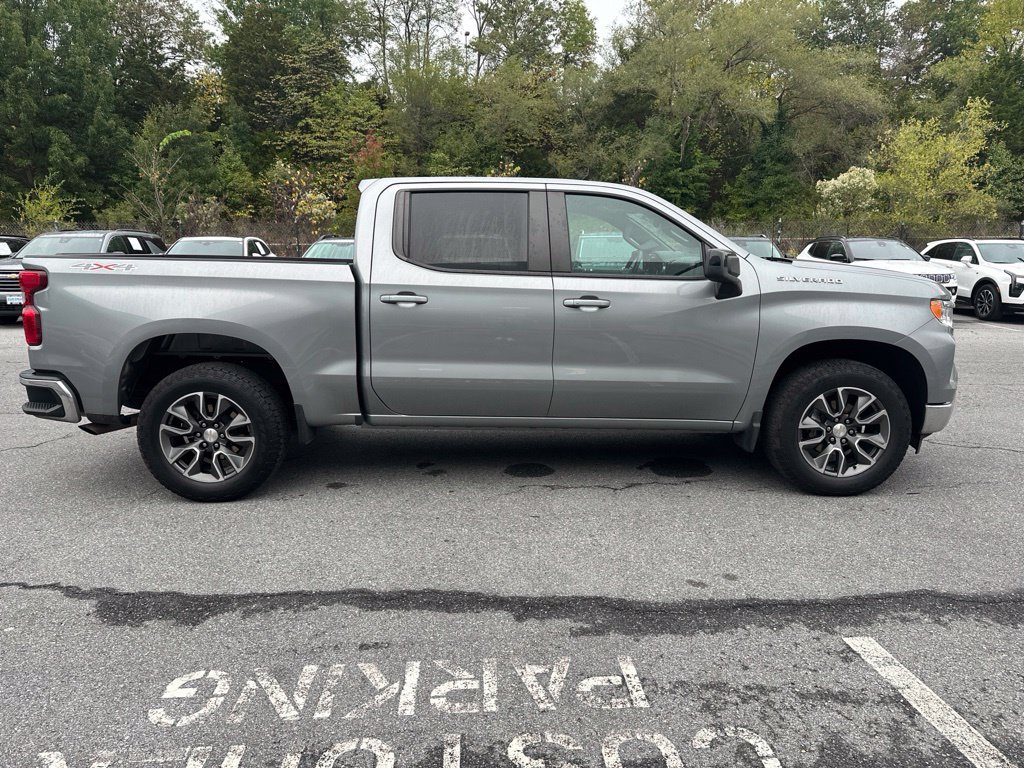 Used 2024 Chevrolet Silverado 1500 LT AWD/4WD image 4