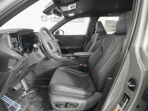New 2026 Lexus TX 500h AWD image 8