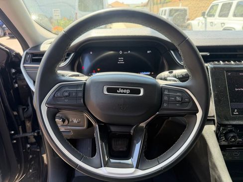 Used 2023 Jeep Grand Cherokee L Laredo RWD image 22