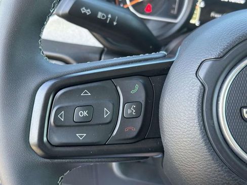 Used 2025 Jeep Wrangler Sport S image 21