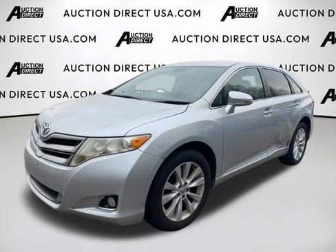 Used 2013 Toyota Venza LE image 1