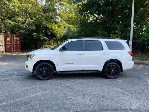Used 2018 Toyota Sequoia TRD Sport RWD image 8
