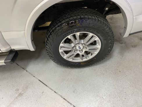 Used 2018 Ford F150 Lariat image 12