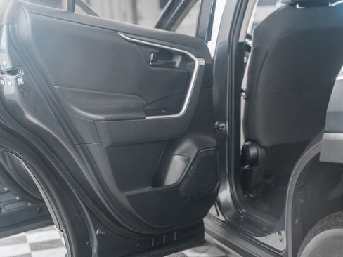 Used 2020 Toyota RAV4 LE image 32