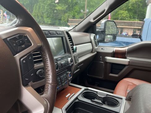Used 2018 Ford F350 King Ranch w/ King Ranch Ultimate Package AWD/4WD image 12