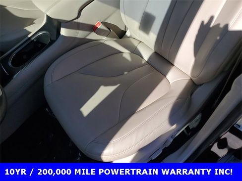 Used 2018 Lincoln MKC Premiere image 20