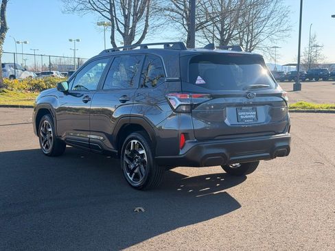 Certified 2025 Subaru Forester Premium AWD/4WD image 5