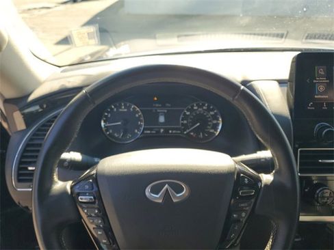 Used 2024 INFINITI QX80 Luxe image 16