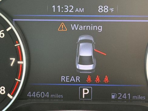 Used 2025 Nissan Altima 2.5 SV FWD image 21