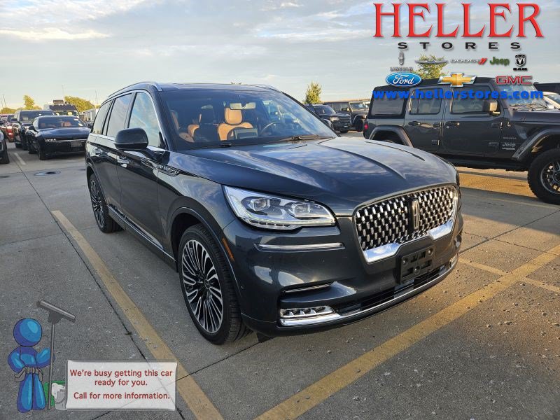 Used 2023 Lincoln Aviator Black Label w/ Class IV Trailer Tow Package AWD/4WD image 1