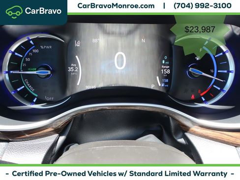 Used 2021 Chrysler Pacifica Pinnacle FWD image 30