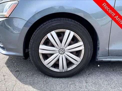 Used 2017 Volkswagen Jetta S image 8