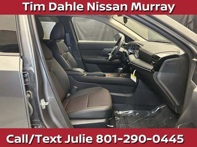 Used 2025 Nissan Kicks SR w/ Illumination Package AWD/4WD image 15