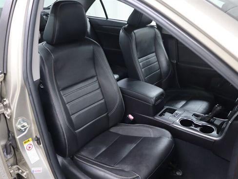 Used 2015 Toyota Camry XLE FWD image 21