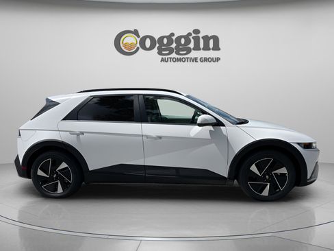 New 2025 Hyundai Ioniq 5 SEL image 8