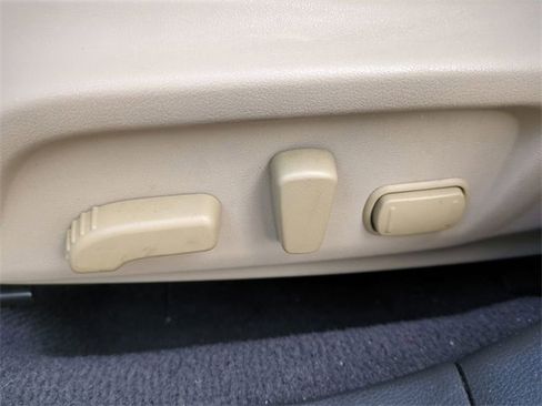 Used 2017 Subaru Outback 3.6R Limited image 22