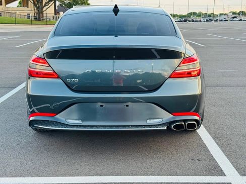 Used 2022 Genesis G70 2.0T image 5