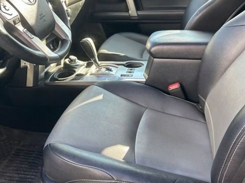 Used 2017 Toyota 4Runner SR5 Premium AWD/4WD image 28