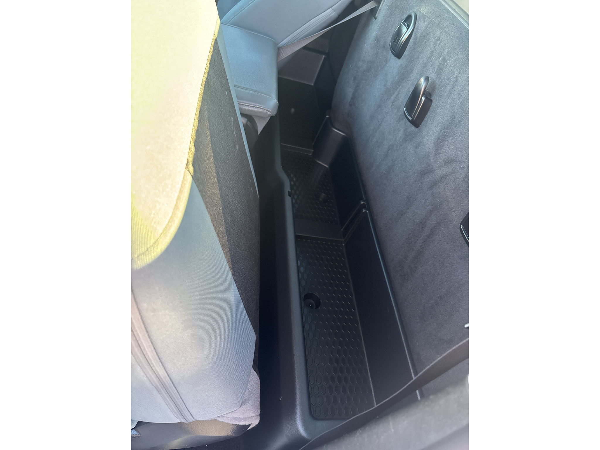 Used 2018 RAM 1500 Express RWD image 12