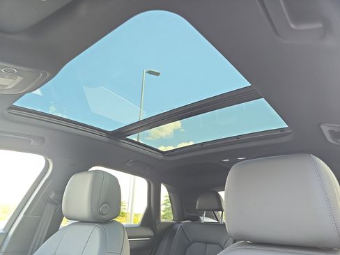 New 2025 Audi Q3 2.0T Premium image 27