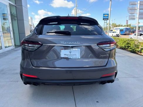 Used 2022 Maserati Levante GT AWD/4WD image 17