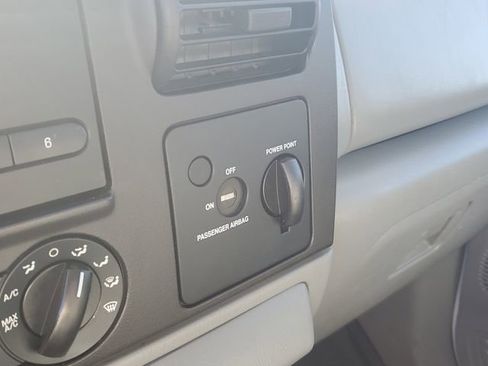 Used 2006 Ford F250 XL image 21