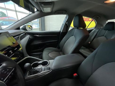 Used 2022 Toyota Camry LE FWD image 12
