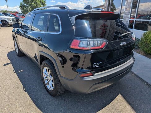 Used 2019 Jeep Cherokee Latitude w/ Popular Appearance Group AWD/4WD image 3