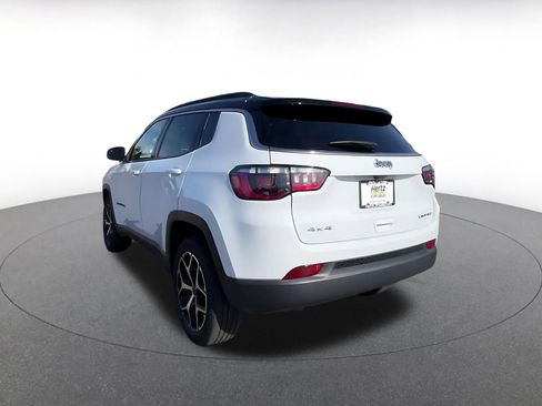 Used 2025 Jeep Compass Limited AWD/4WD image 11