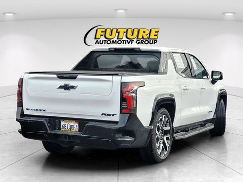 Used 2025 Chevrolet Silverado EV RST AWD/4WD image 4