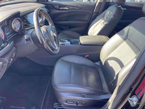 Used 2018 Buick Regal Essence w/ Driver Confidence Package #1 image 5