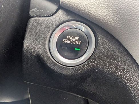 Used 2022 Chevrolet Equinox LT image 16