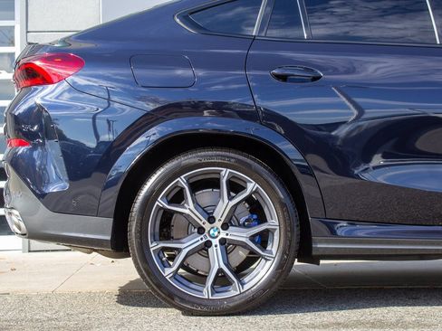 Used 2026 BMW X6 M60i image 6