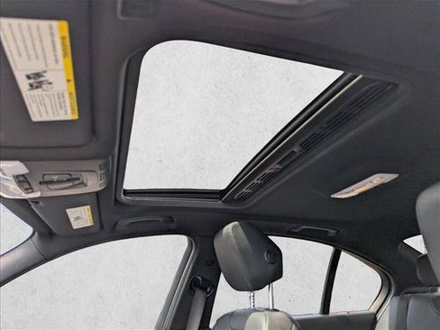 Used 2018 BMW 330e w/ Convenience Package RWD image 21